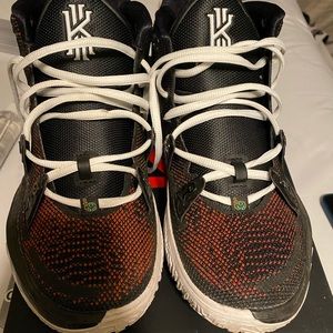 Kyrie 7